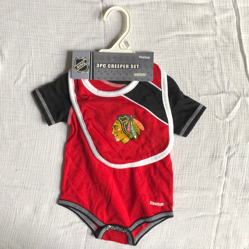 Chicago Blackhawks 3-piece onesie, bib, bootie set